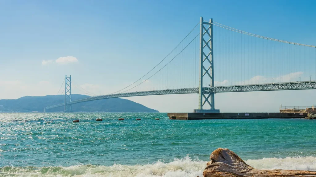 En zor İnşaat projesi - Photo by Thomas Schmitz on Unsplash_Akashi Kaikyo Bridge, Kobe, Japan